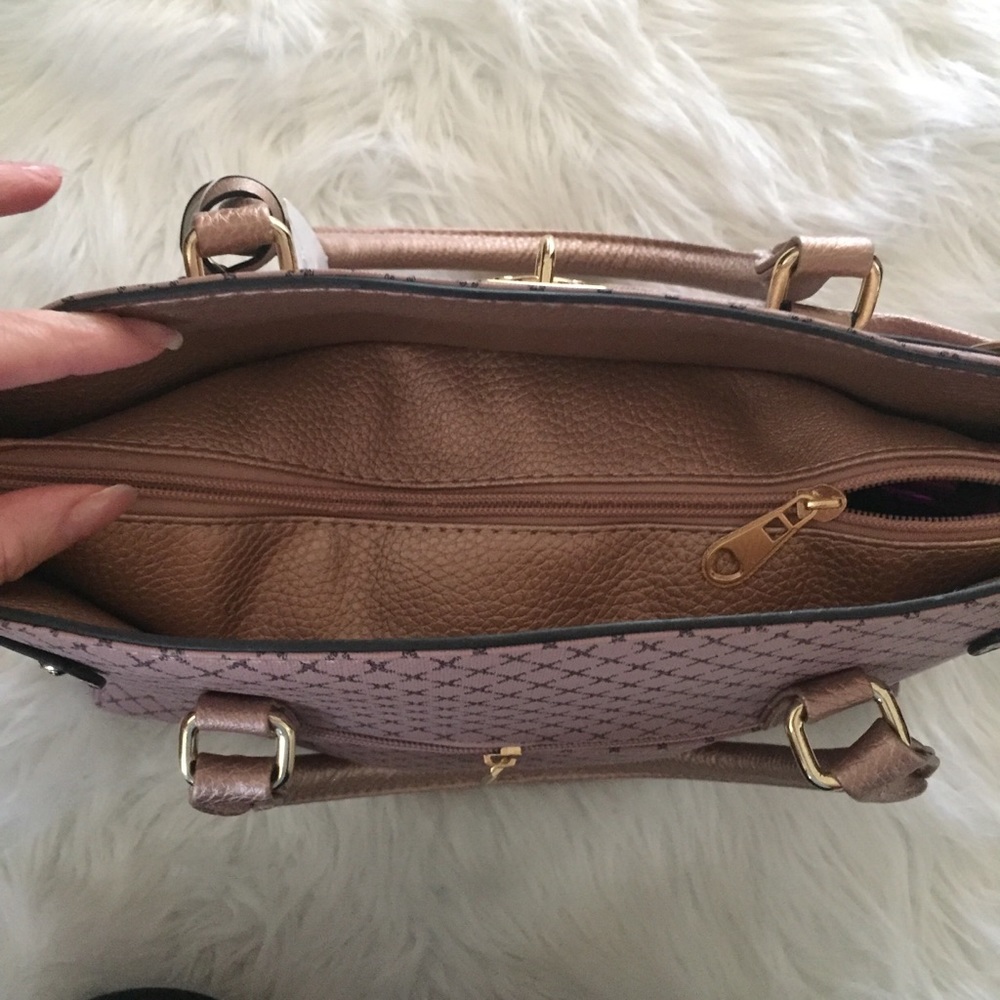 ๐ธ NWT ๐ธ JUST ARRIVED ๐ธ STUNNING ROSE PURSE - Picture 5 of 6